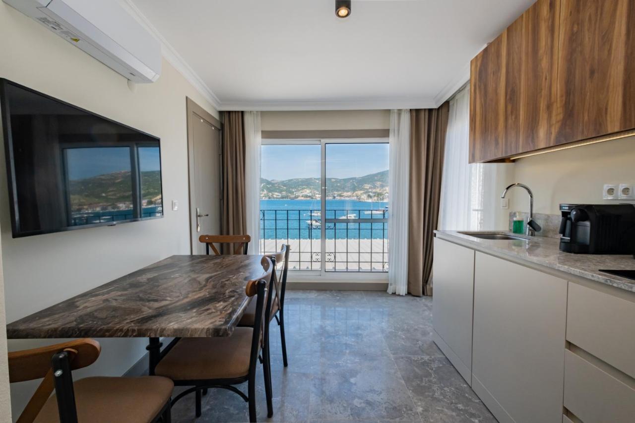 Bd Suites Foça Esterno foto