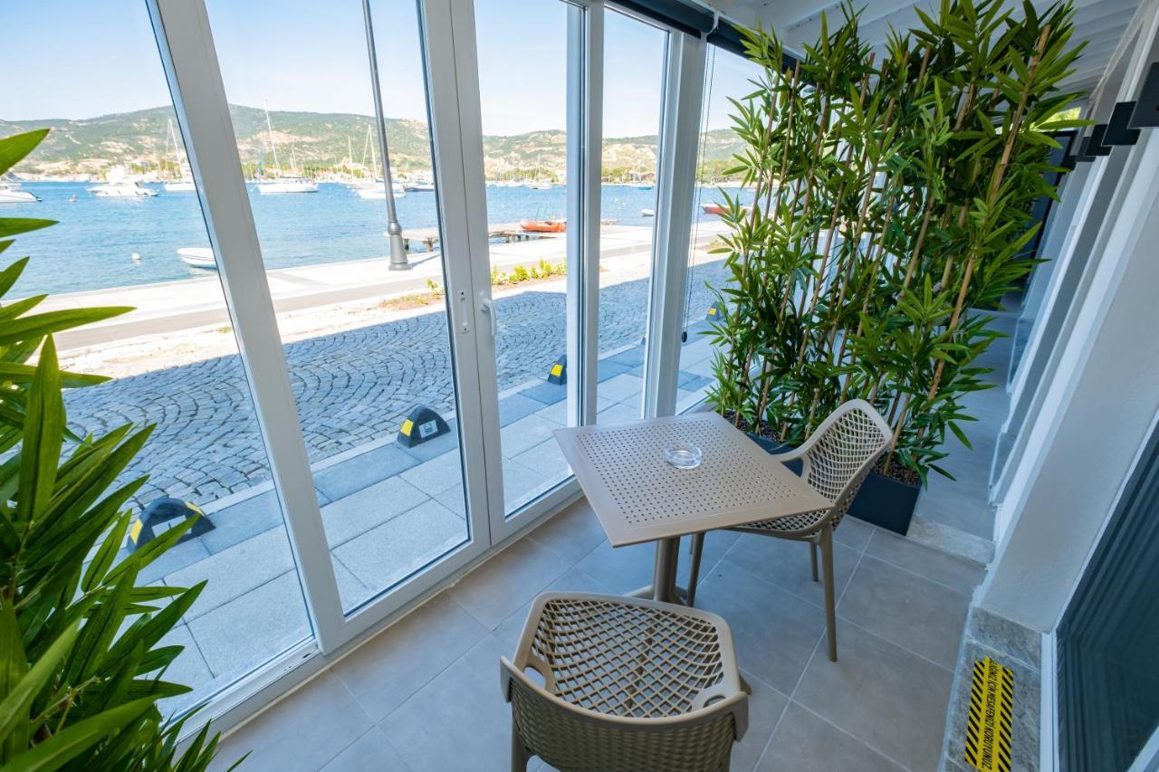 Bd Suites Foça Esterno foto