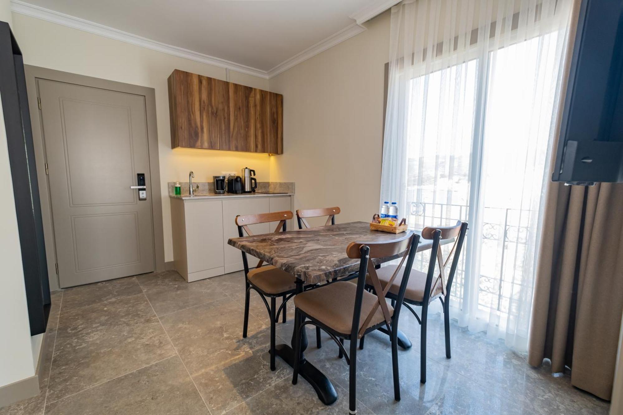 Bd Suites Foça Esterno foto