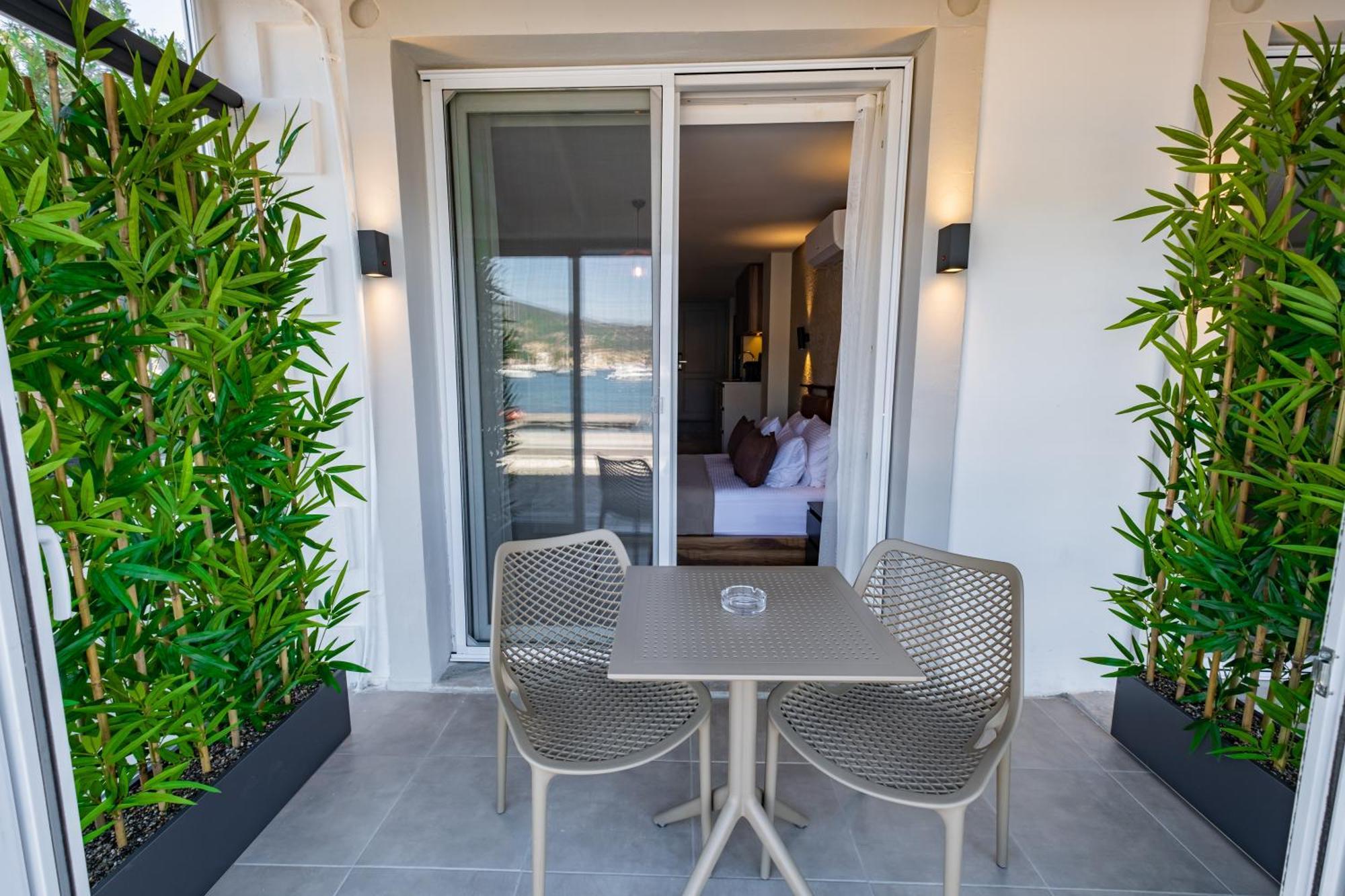 Bd Suites Foça Esterno foto