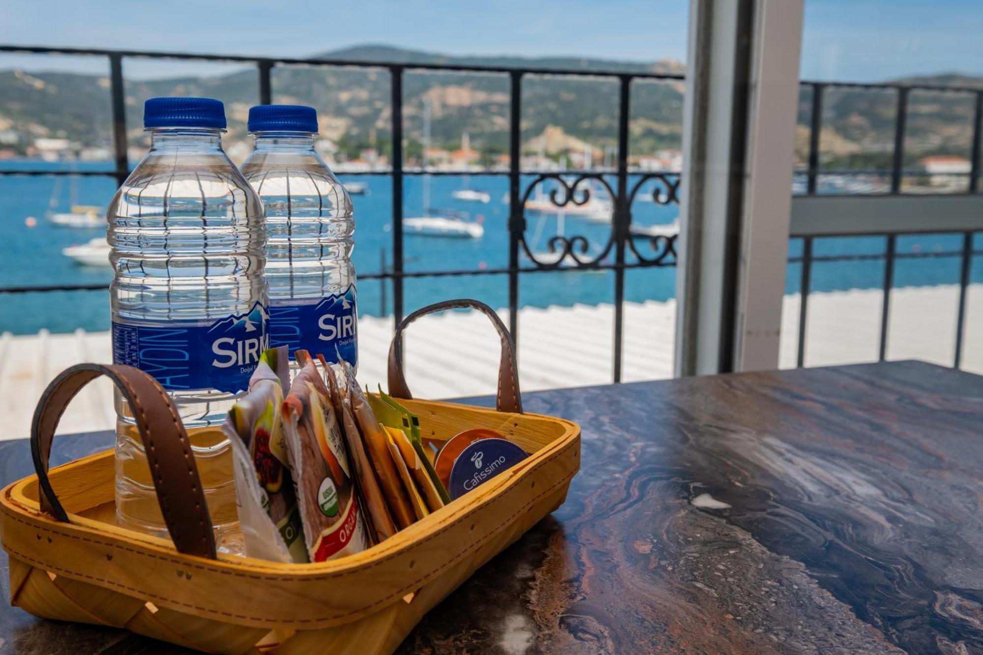 Bd Suites Foça Esterno foto