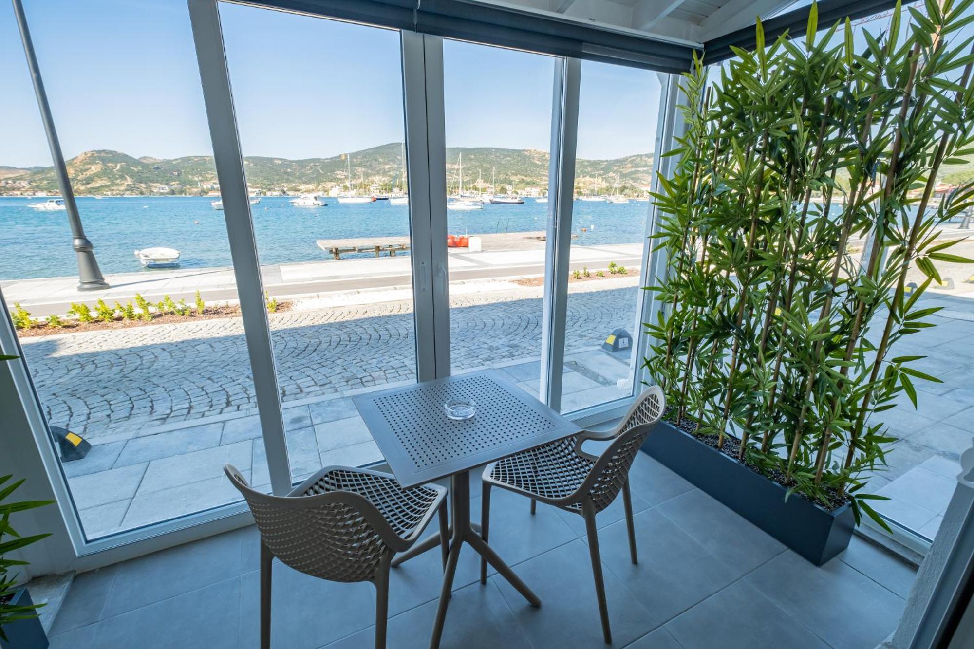 Bd Suites Foça Esterno foto
